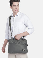 Load image into Gallery viewer, Unisex 15 Inch Laptop Bag With Detachable Sling Strap