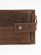 Load image into Gallery viewer, Teakwood Genuine Leather Accessory Gift Set