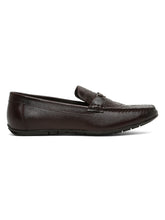 Load image into Gallery viewer, Men Brown Textured Leather Loafers