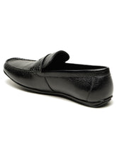 Load image into Gallery viewer, Men's Black Textured Leather Loafers