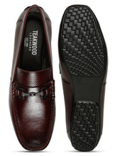 Load image into Gallery viewer, Men's Brown Textured Leather Loafers