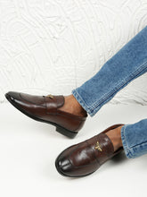 Load image into Gallery viewer, Men’s Leather Loafers with Embellished Bee Detail