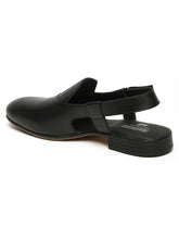 Load image into Gallery viewer, LEATHER PESHAWARI-STYLE SANDLE