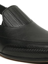 Load image into Gallery viewer, LEATHER PESHAWARI-STYLE SANDLE