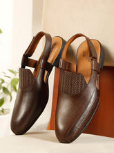 Load image into Gallery viewer, LEATHER PESHAWARI-STYLE SANDLE