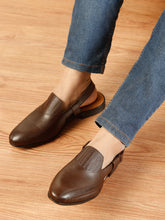 Load image into Gallery viewer, LEATHER PESHAWARI-STYLE SANDLE