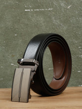 Load image into Gallery viewer, Men Reversible Leather Belt with classy buckle