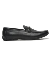 Load image into Gallery viewer, Men Black Textured Leather Loafer With Buckle Details