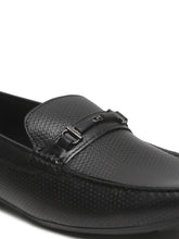 Load image into Gallery viewer, Men Black Textured Leather Loafer With Buckle Details