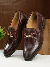 Load image into Gallery viewer, Men's Brown Texture Slip-On Loafers With Buckle