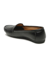Load image into Gallery viewer, Women Printed Leather Slip-on Loafers