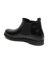 Load image into Gallery viewer, Men's Black Solid Leather Chelsea boots