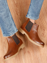 Load image into Gallery viewer, Men's Tan Solid Leather Chelsea boots