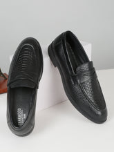 Load image into Gallery viewer, Men's Black Classy Patterned Texture Leather Loafers