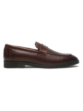 Load image into Gallery viewer, Men's Brown Classy Patterned Texture Leather Loafers