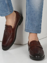 Load image into Gallery viewer, Men's Brown Classy Patterned Texture Leather Loafers