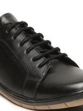 Load image into Gallery viewer, Men's Black Solid Leather Comfort Insole Sneakers
