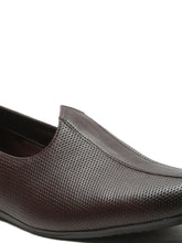 Load image into Gallery viewer, Teakwood Men Brown Textured Leather Mojaris
