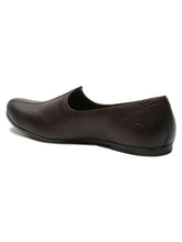 Load image into Gallery viewer, Teakwood Men Brown Textured Leather Mojaris