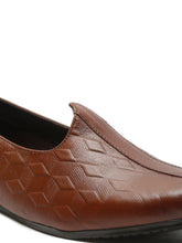 Load image into Gallery viewer, Teakwood Men Wood Textured Leather Mojaris
