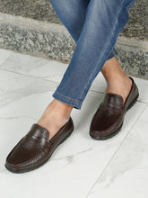 Load image into Gallery viewer, Men's Classic Textured Penny Loafers