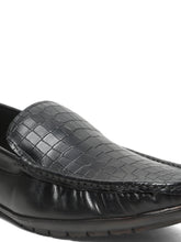 Load image into Gallery viewer, Men's Croc-Textured Loafers