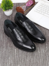 Load image into Gallery viewer, Men Black Solid Leather Formal Slip-On