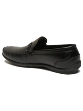 Load image into Gallery viewer, Men Black Leather Solid Loafers