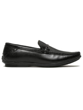 Load image into Gallery viewer, Men Black Leather Textured Loafers