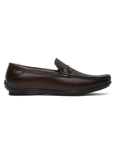 Load image into Gallery viewer, Men Textured Brown Leather Loafers shoes
