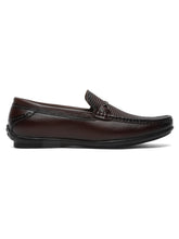 Load image into Gallery viewer, Men Textured Brown Leather Loafers shoes