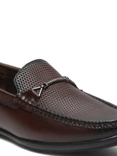 Load image into Gallery viewer, Men Textured Brown Leather Loafers shoes