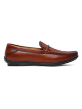 Load image into Gallery viewer, Men Black Leather Textured Loafers