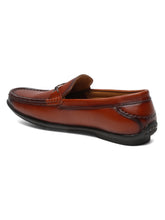 Load image into Gallery viewer, Men Black Leather Textured Loafers