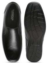 Load image into Gallery viewer, Mens's Black Solid Leather Moccasins