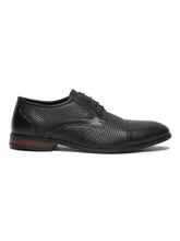 Load image into Gallery viewer, Teakwood Leathers Men Black Textured Leather Derbys
