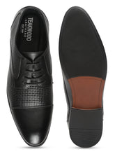 Load image into Gallery viewer, Teakwood Leathers Men Black Textured Leather Derbys