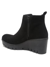 Load image into Gallery viewer, Teakwood Leathers Women Black Solid Suede Mid-top Wedges Boots
