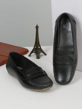 Load image into Gallery viewer, Women's Black Solid Leather Ballet Flat Shoes