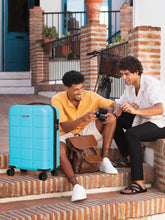 Load image into Gallery viewer, 360 Degree Rotation Hard Cabin Trolley Bag