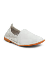 Load image into Gallery viewer, Teakwood Men White Leather Mojaris||Men's White Traditional Leather Mojari (Jutti/Loafers)