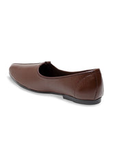 Load image into Gallery viewer, Men Brown Solid Leather Round Toe Mojaris