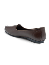 Load image into Gallery viewer, Men Brown Solid Leather Round Toe Mojaris