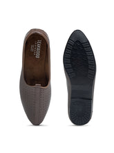 Load image into Gallery viewer, Men Brown Solid Leather Round Toe Mojaris