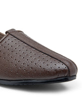 Load image into Gallery viewer, Men Brown Solid Leather Round Toe Mojaris