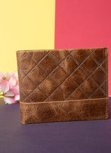 Load image into Gallery viewer, Teakwood Men RFID Blocking Textured Bifold Wallet