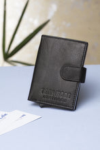 Load image into Gallery viewer, Teakwood Genuine Leathers Men Black Solid Leather Card Holder