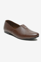 Load image into Gallery viewer, Men Brown Solid Leather Mojaris