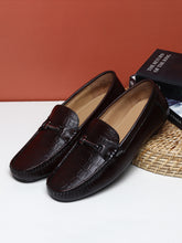 Load image into Gallery viewer, Men Texture Genuine Leather Brown Loafers