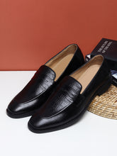 Load image into Gallery viewer, Men Texture Genuine Leather Black Loafers